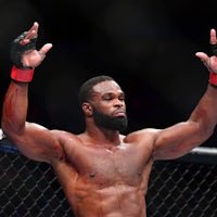 The best betting props for UFC 260