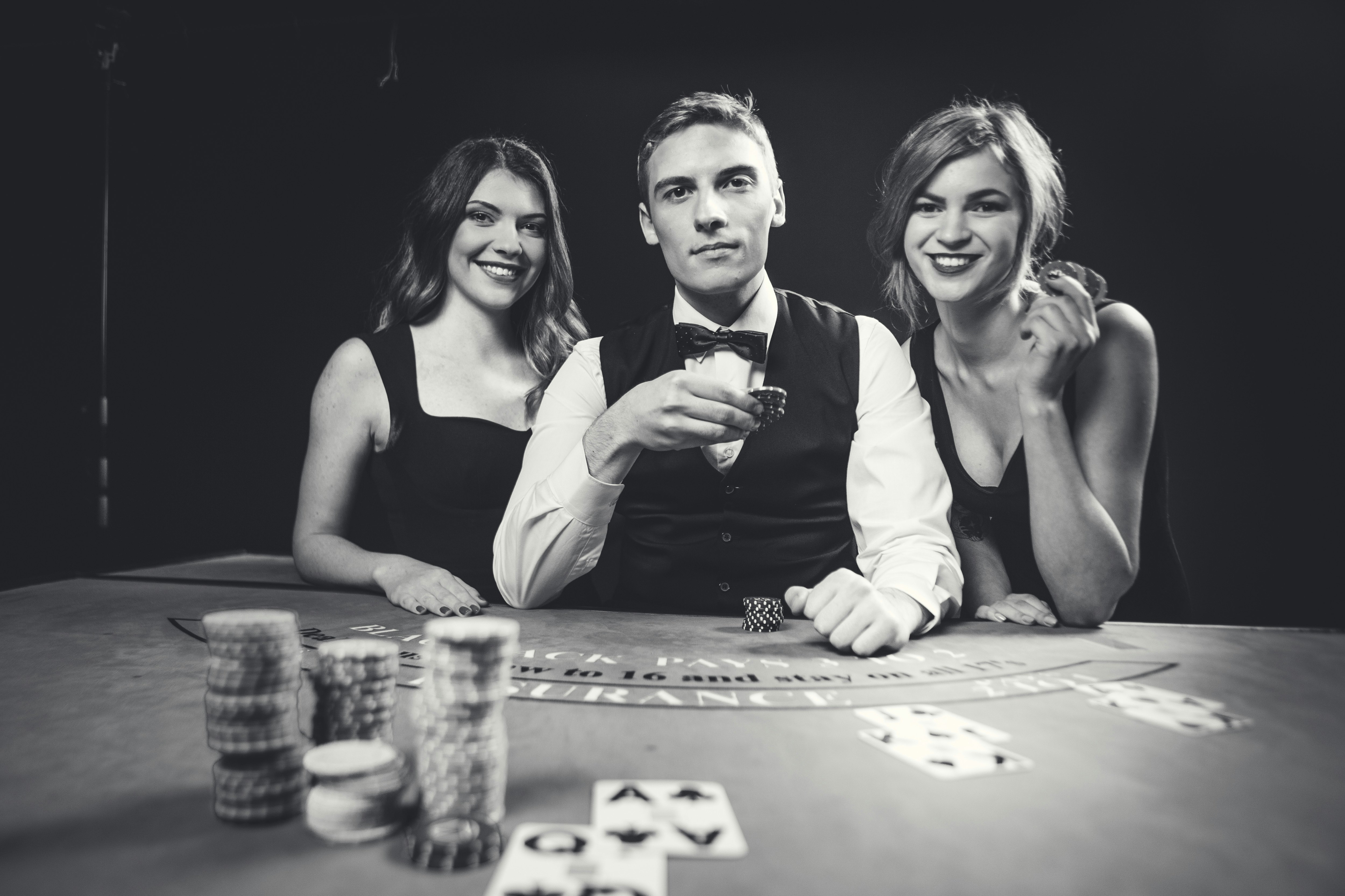 What is Rummy in Blackjack? Definition, rules, and payouts The