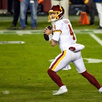 NFL Betting Trends: Road dogs and Unders are holding strong