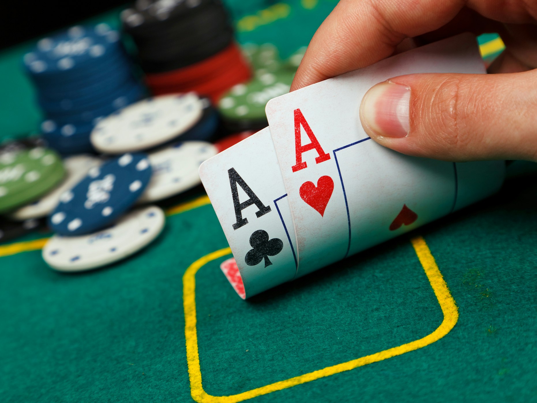 Blackjack vs. Poker: Which game has the best odds? | The TwinSpires Edge