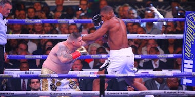 Five late replacements who won big fights