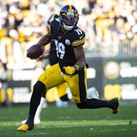 The youngest players in NFL history