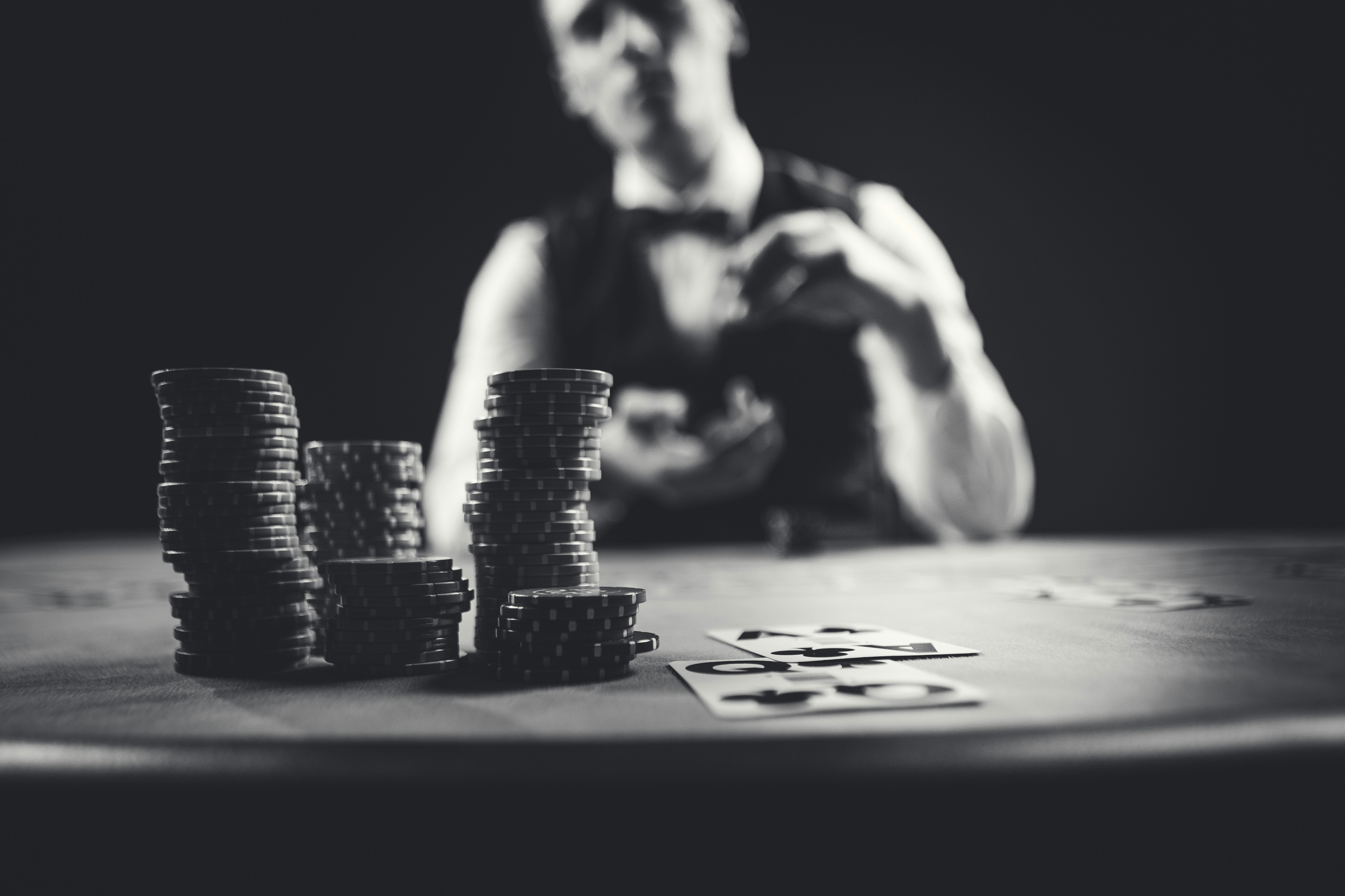 How many decks do casinos play blackjack with real money